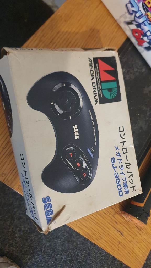 Japanese original MegaDrive controller packaging only