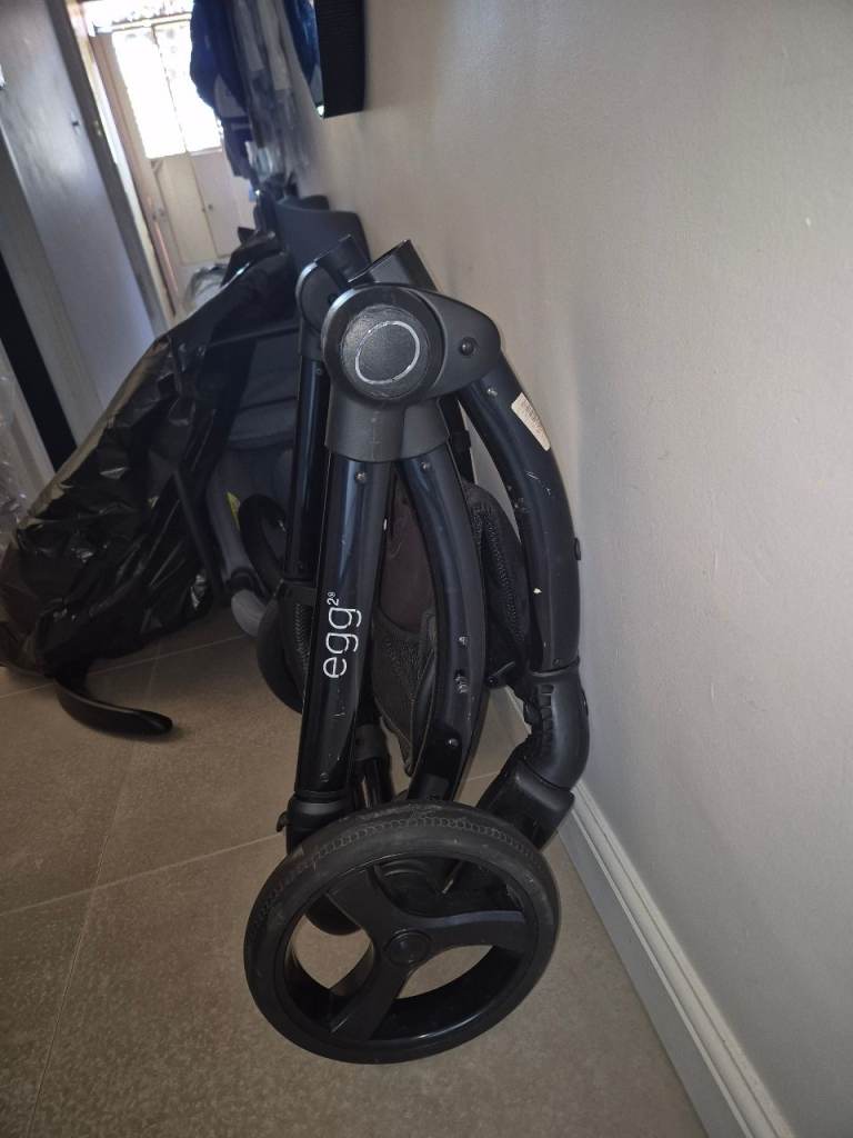 Egg 2 pram bundle Blue