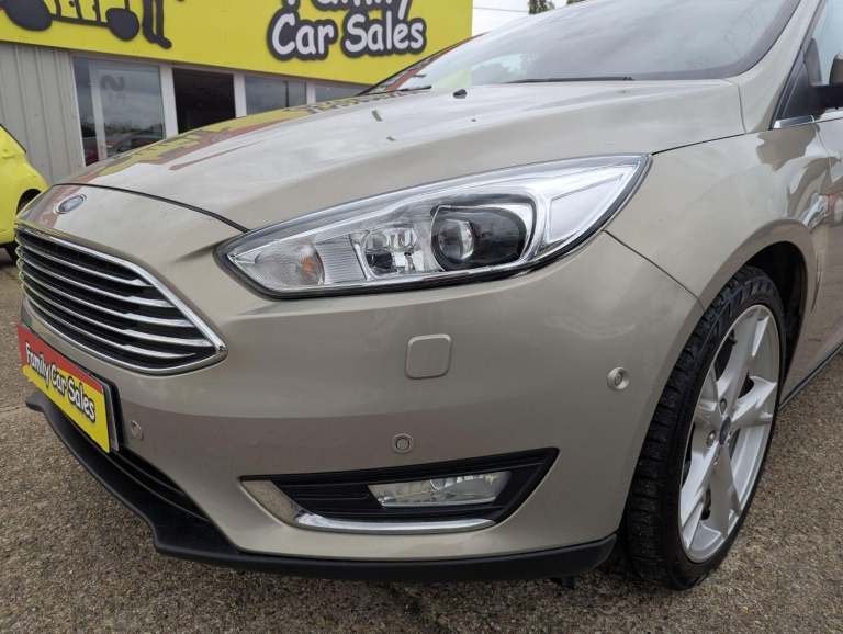 FORD FOCUS 2.0 TITANIUM X FULL SERVICE HISTORY NEW CAMBELT KIT LOVELY CONDITION