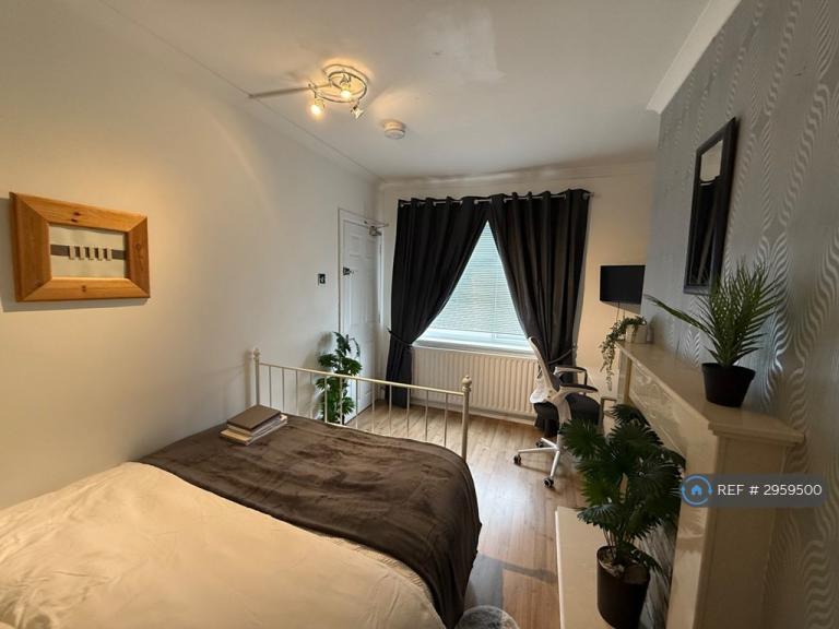 1 bedroom in Mitchell Avenue, Coventry, CV4 (#2959500)