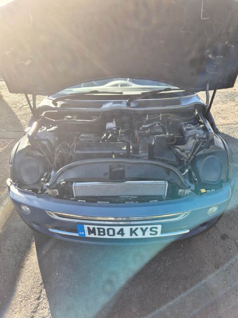 Mini, CONVERTIBLE, Convertible, 2004, Manual, 1598 (cc), 2 doors