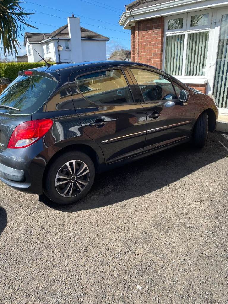 Peugeot 207 1.6 diesel car