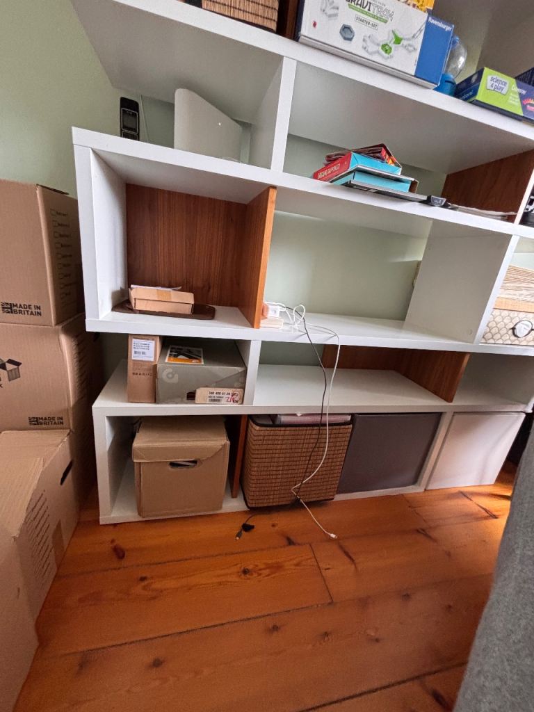 Modern Open-Plan Display Bookshelf / Room Divider – White & Walnut Effect – 217cm Tall – £200