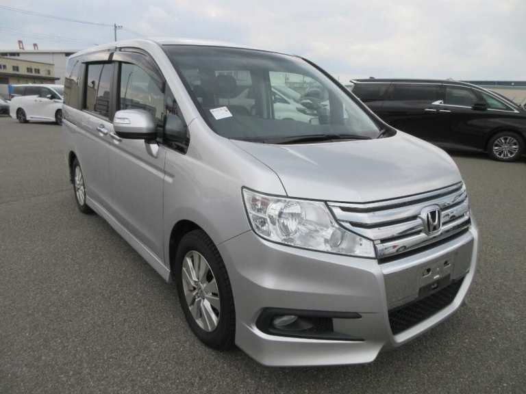 2012 Honda Stepwagon Spada Z RK5 + 8 SEATS MPV Petrol Automatic