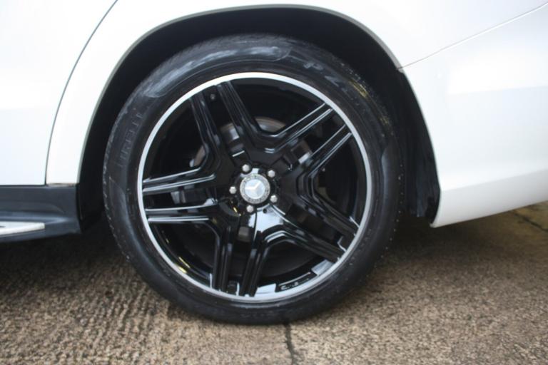 MERCEDES-BENZ GL CLASS 3.0 GL350 V6 BlueTEC AMG Sport 2015