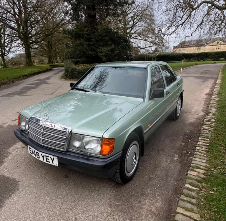 Mercedes-Benz, 190, Saloon, 1988, Automatic, 1997 (cc), 4 doors