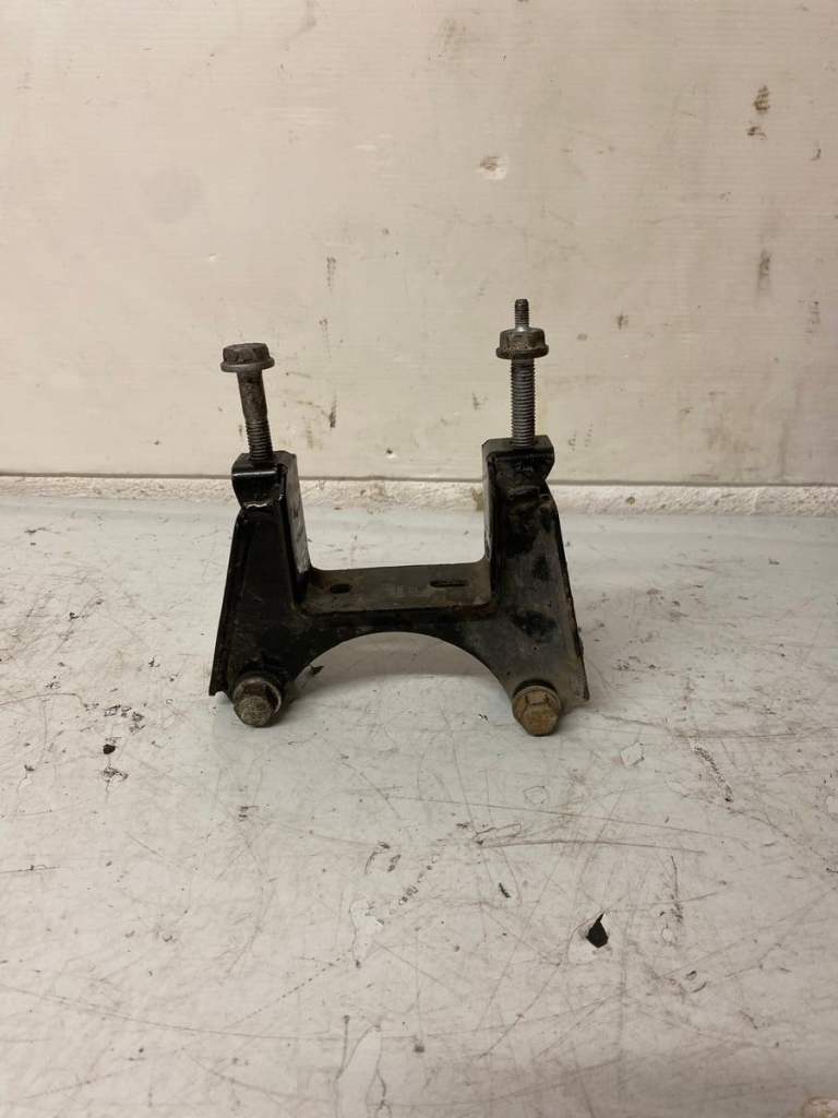 VW POLO 1.2 PETROL GEAR BOX MOUNT 2010-14