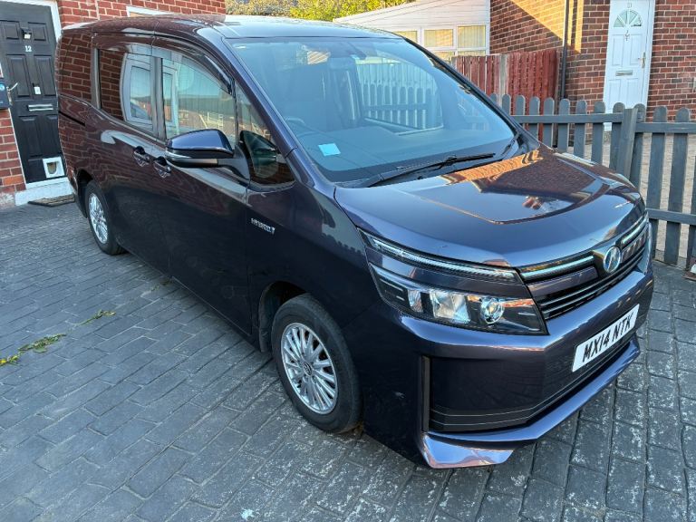 Toyota, NOAH VOXY HYBRID ZWR80 2014, 1798 (cc)