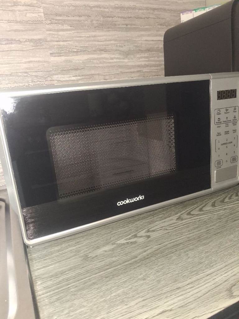 Cookworks Microwave Oven – Silver, Good Condition