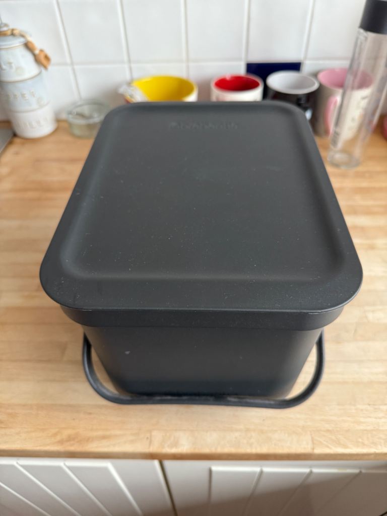  Small Brabanita bin