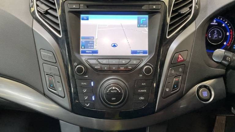 2013 Hyundai i40 1.7 CRDI PREMIUM 5d 138 BHP Estate Diesel Automatic