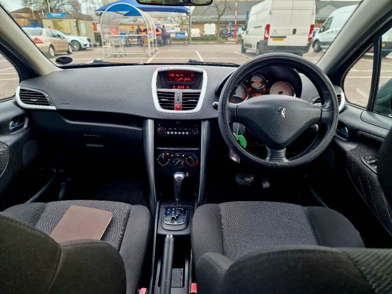 Peugeot, 207, Hatchback, 2009, Semi-Auto, 1598 (cc), 5 doors