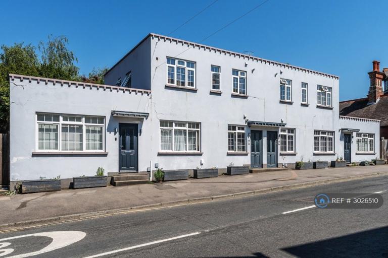 2 bedroom flat in High St, Edenbridge, TN8 (2 bed) (#3026510)