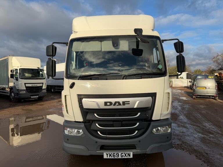 DAF TRUCKS LF260 2019 69 REG 18 ton fridge freezer truck auto tail lift 