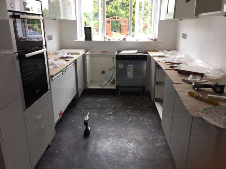 Kitchen Fitting service 