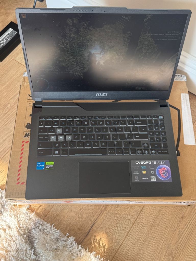 Msi gaming laptop RTX4060 8GB / 16GB DDR5