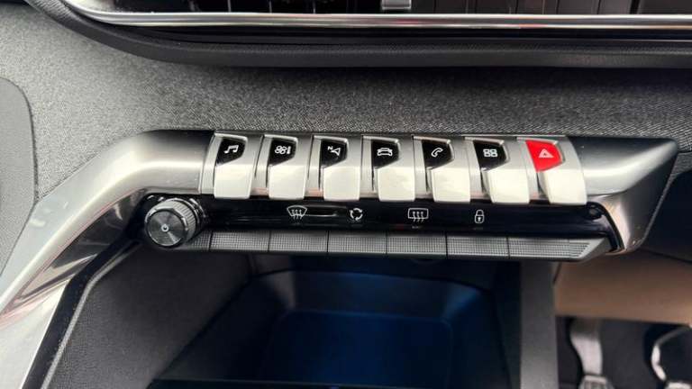 2020 Peugeot 3008 1.5 BlueHDi Allure 5dr HATCHBACK DIESEL Manual