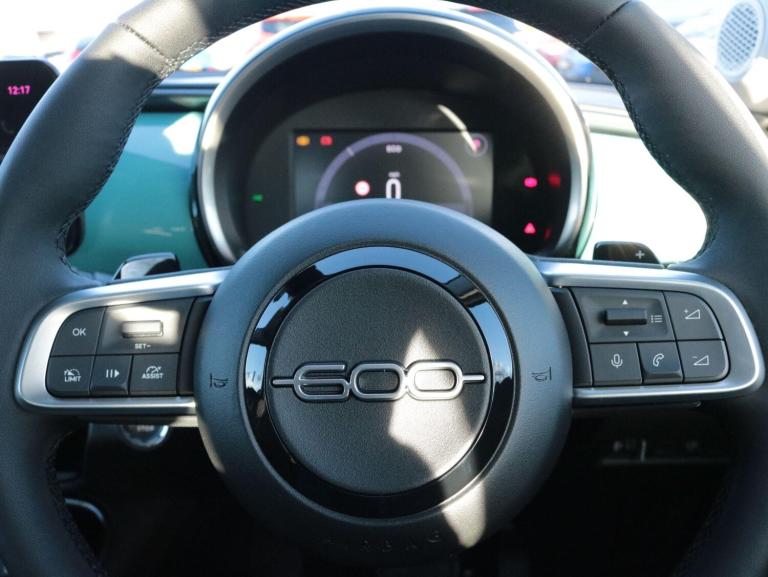 2025 Fiat 600 1.2 Hybrid 48V 136 5dr eDCT-6 HATCHBACK PETROL Automatic