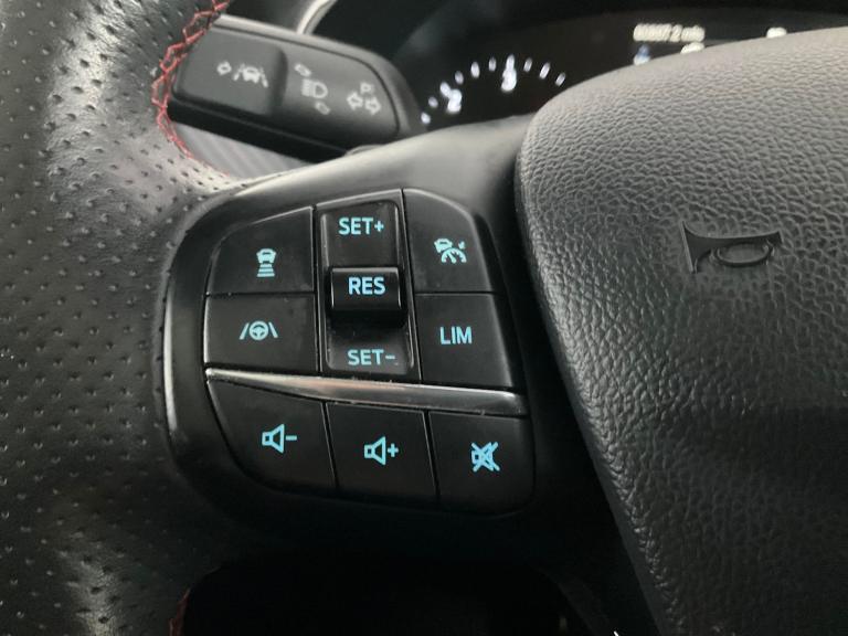 2019 Ford Focus 2.0 EcoBlue ST-Line X Estate 5dr Diesel Auto Euro 6 (s/s) (150 ps) - REVERS Estat...