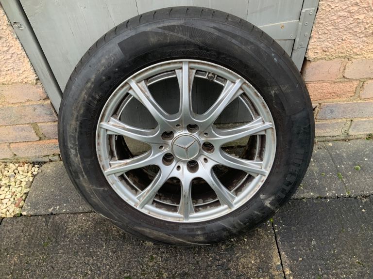 Mercedes 10 spoke alloy wheel and tyre