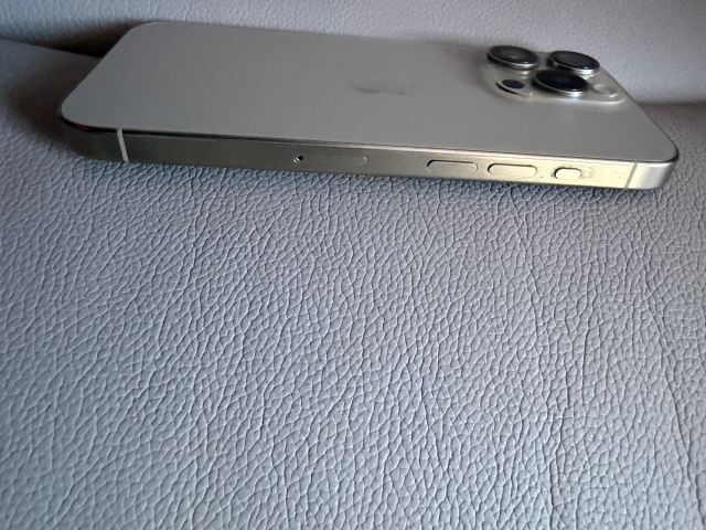Apple iPhone 15 Pro Max Silver - AS GOOD AS NEW, £450.00 for Sale
