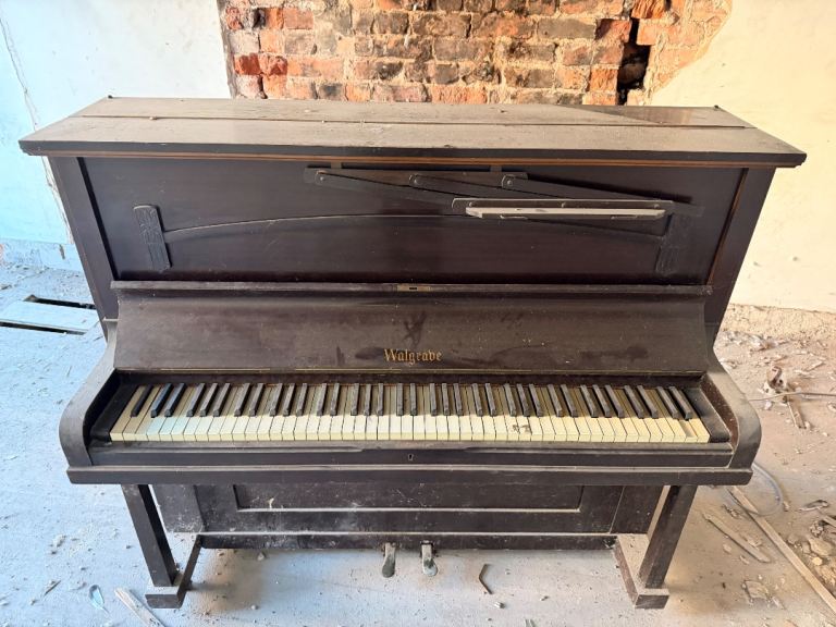 Vintage Upright Piano – Walsgrave (Challen & Son, London)