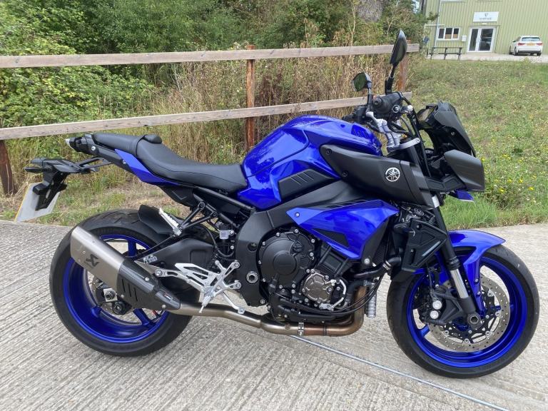 YAMAHA MT10 ABS, 3,313 MILES, STUNNING EXAMPLE, AKRAPOVIC EXHAUST, ONE OWNER