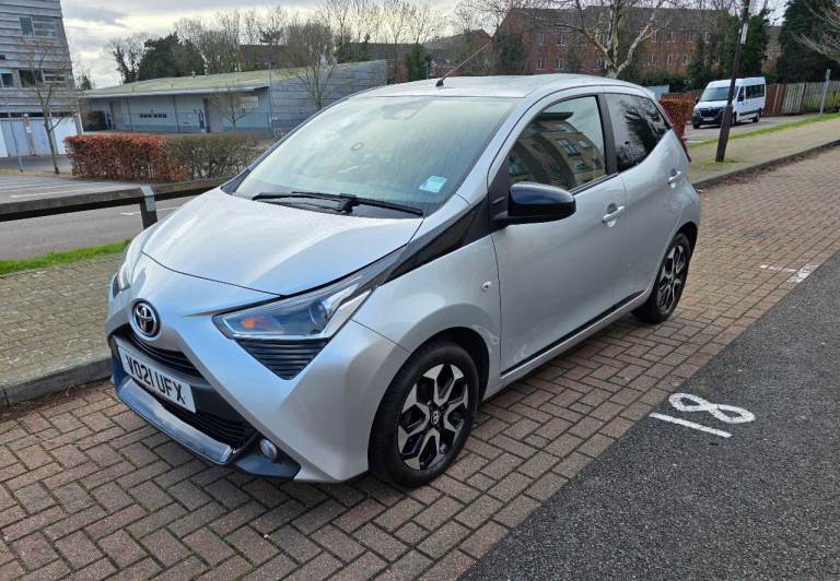 Toyota, AYGO, Hatchback, 2021, Manual, 998 (cc), 5 doors