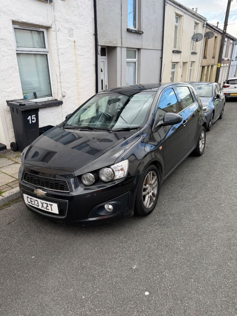 Chevrolet, AVEO, Hatchback, 2013, Manual, 1398 (cc), 5 doors