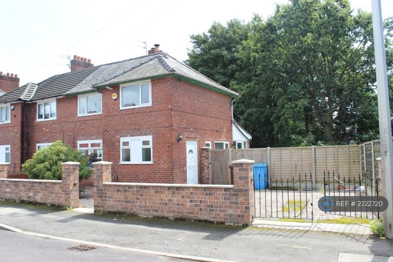 4 bedroom house in Boothfield Road, Manchester, M22 (4 bed) (#2722720)