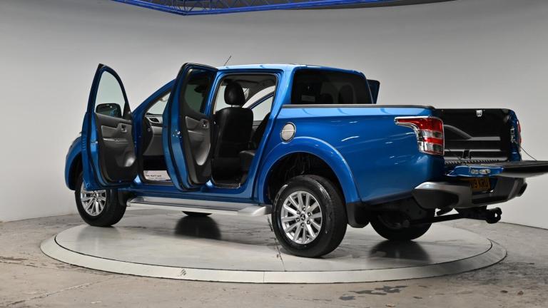 2019 Mitsubishi L200 2.4 DI-D DC Barbarian 4WD Euro 6 4dr PICK UP Diesel Manual