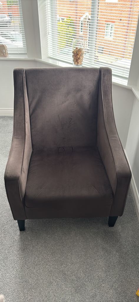 Arm chair in charcoal