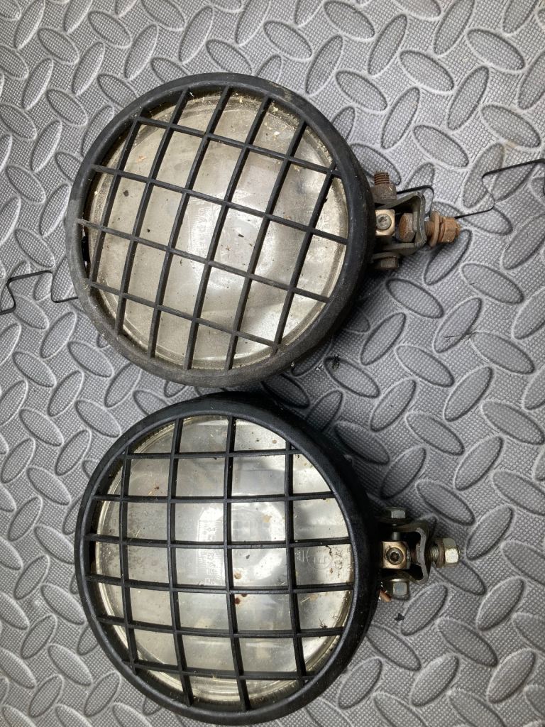 Series 3 Land Rover front spot lights 