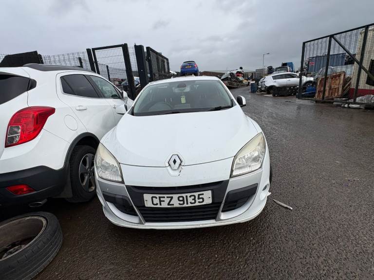 2010 Renault Megane, 1.5 diesel, breaking for parts only, all parts available. 