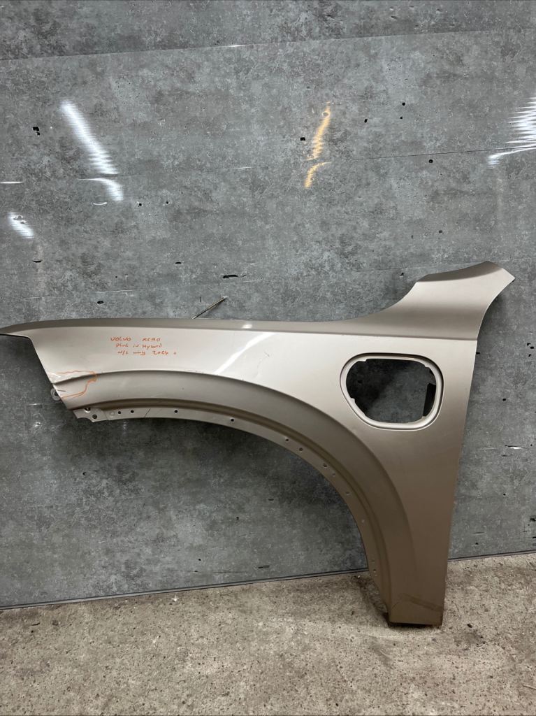 Volvo XC90 MK2 passenger side front wing 2024 - 2026