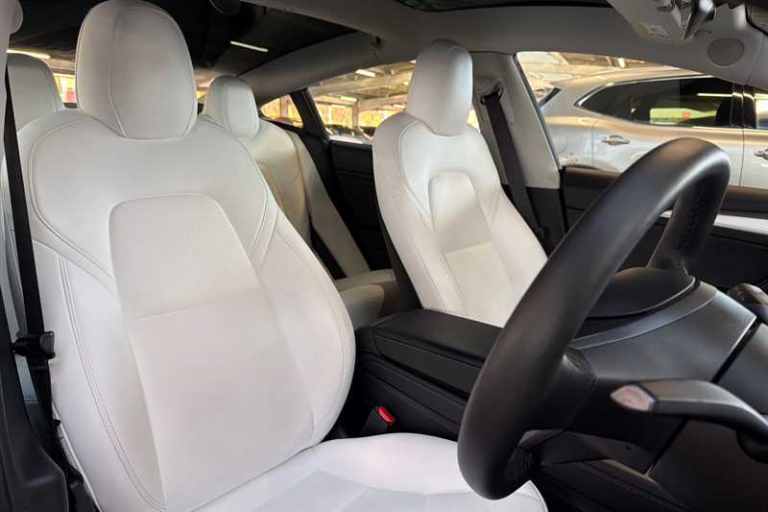 2022 Tesla Model 3 Standard Range Plus Saloon 4dr Electric Auto RWD (241 bhp) Saloon Electric Aut...