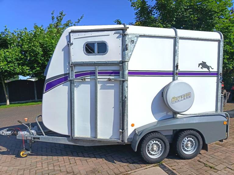 Bateson Ascot trailer