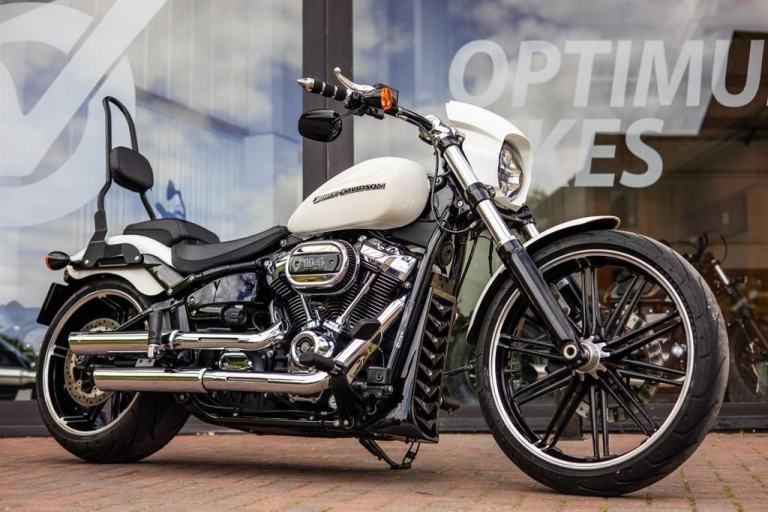 Harley-Davidson Breakout 114 ! VANCE & HINES ! EXTRAS ! STUNNING
