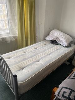 Single bed 