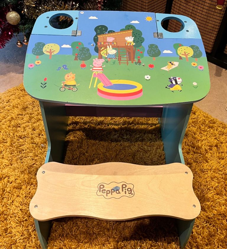 image for Peppa pig desk