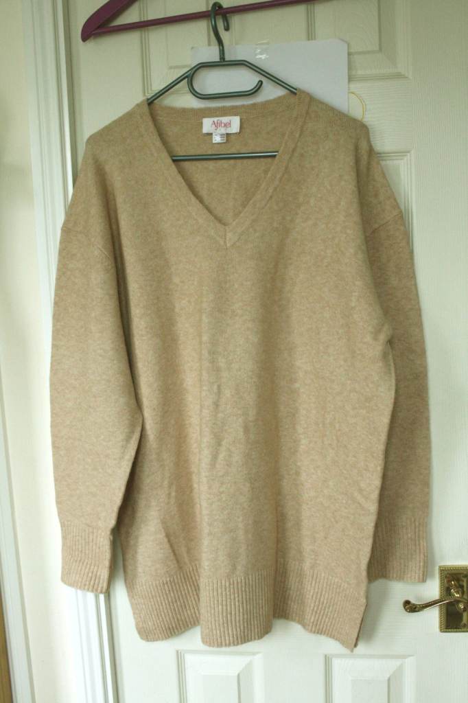 Women's Afibel Light Mustard V-Neck Split-Hem Jumper size 18/20.Can be posted.