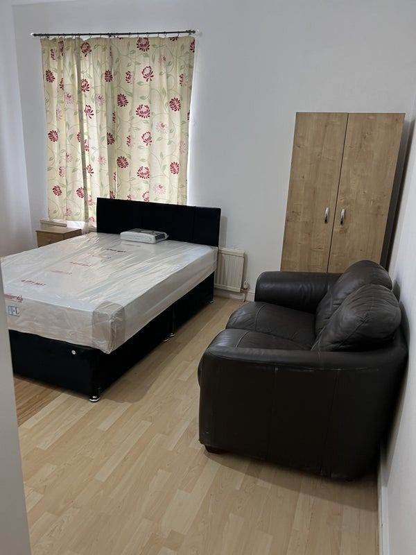 Room in shared house in BD7