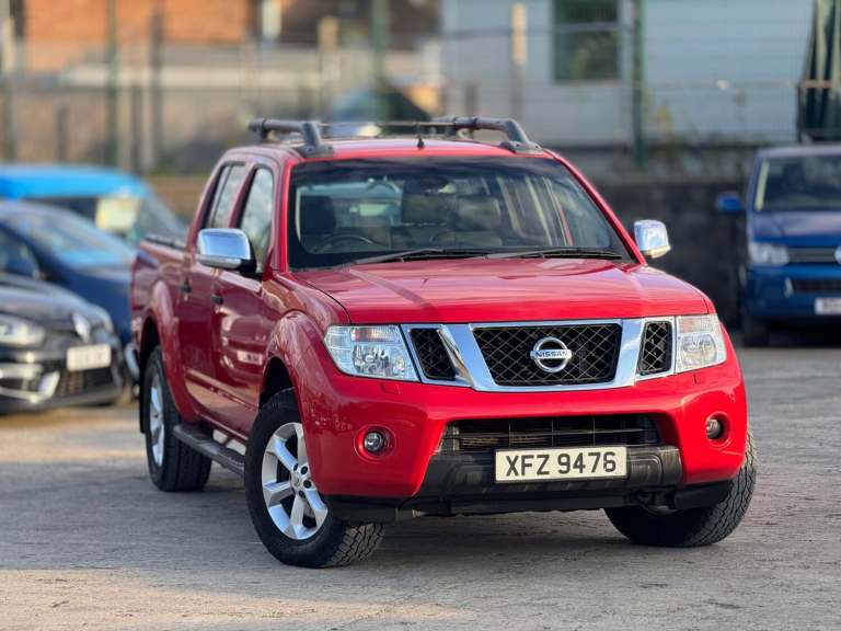 2015 Nissan Navara Double Cab Pick Up Tekna 2.5dCi 190 4WD PICK UP DIESEL Manual
