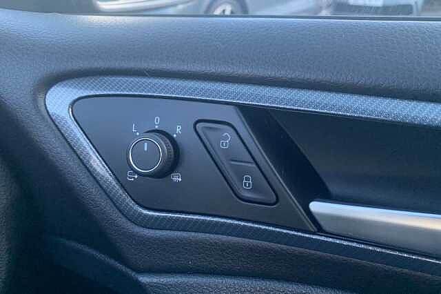 2018 Volkswagen Golf 2.0 TDI R-Line 5dr Hatchback Diesel Manual