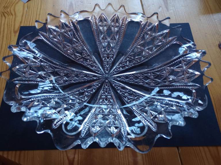 Stunning Antique Davidson Pressed Glass Wavy Dish