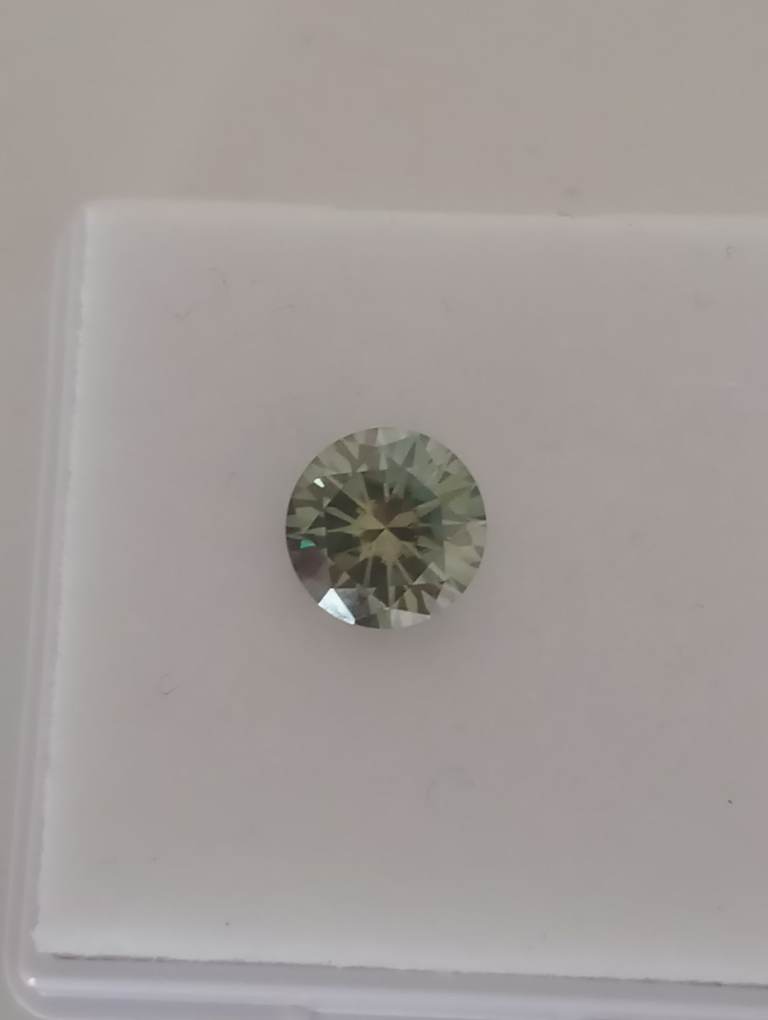 For sale 1ct 6.5mm moissanite diamond 