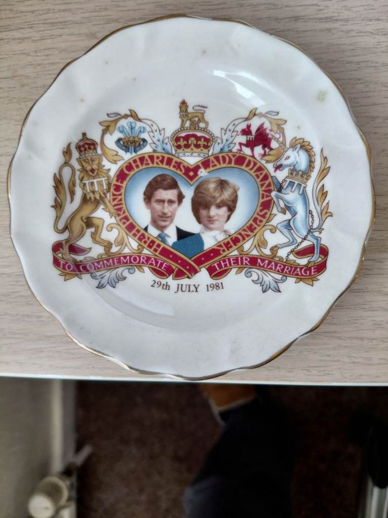 Charles and Diana commemorative pin dish