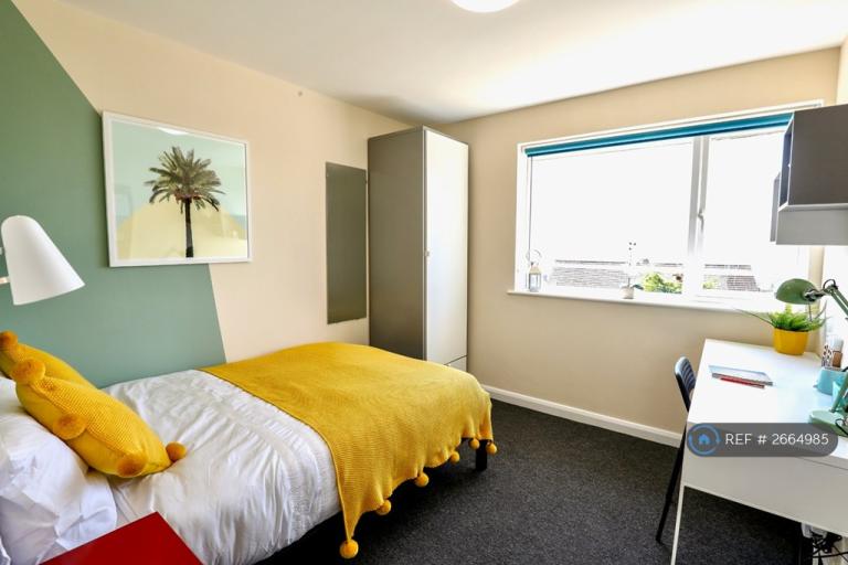 6 bedroom house in Brentwood Crescent, Brighton, BN1 (6 bed) (#2664985)