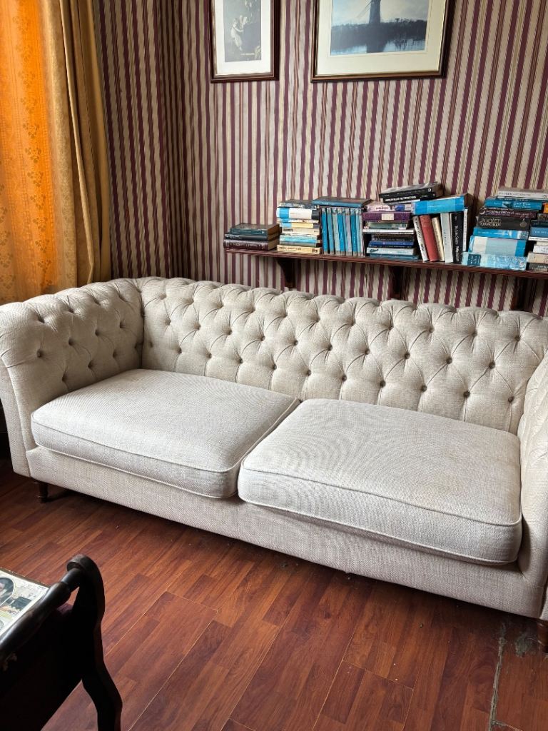 Cream Fabric Chesterfield Style Sofa