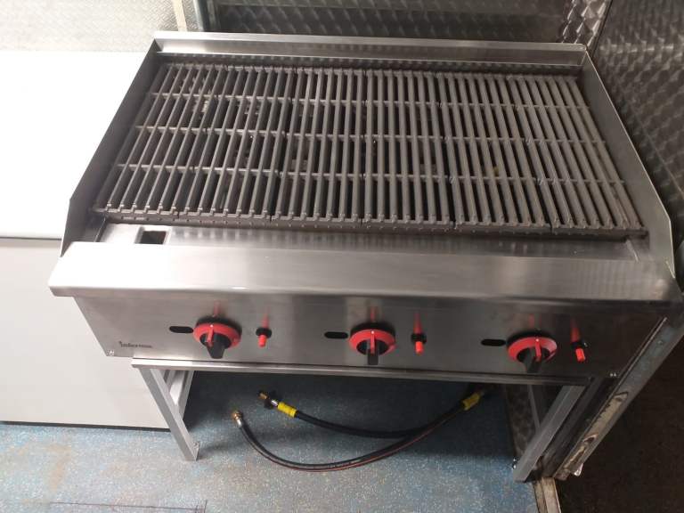 Catering equipment Gas Electric Fryers Grills Warmers Fridges Sinks restaurant trailer items 